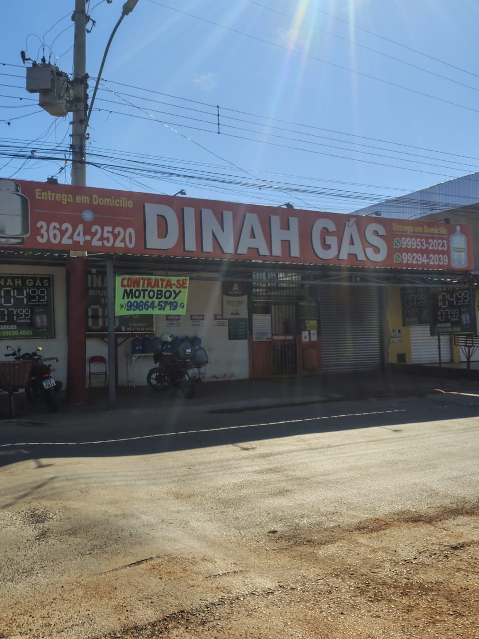 Fachada da loja Diná Gás em Valparaíso de Goiás